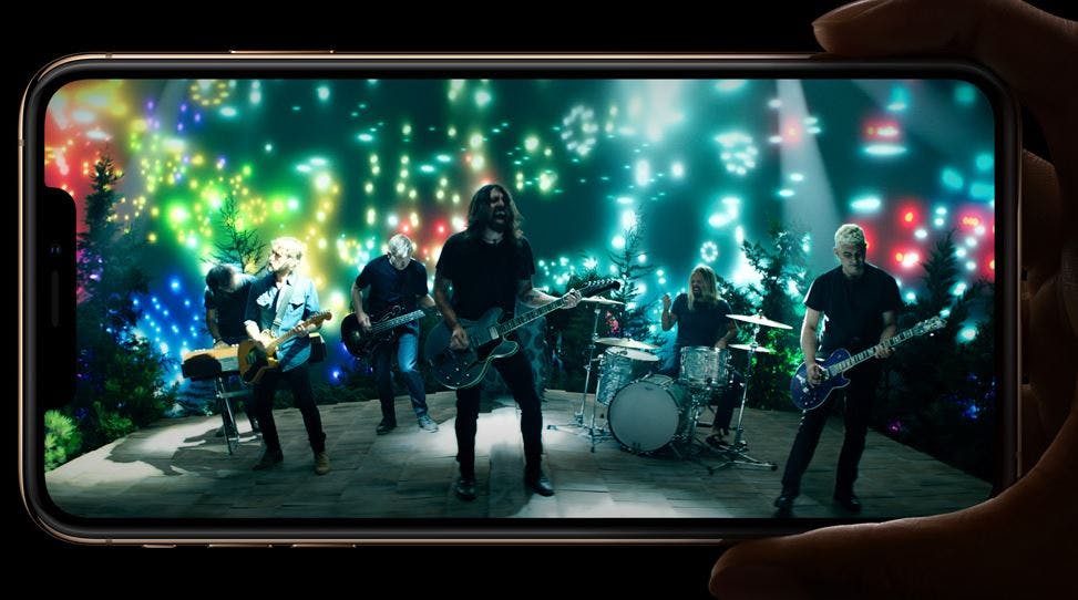 iPhone XS screen Foo Fighters
