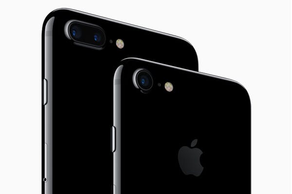iPhone 7 Plus and 7 camera