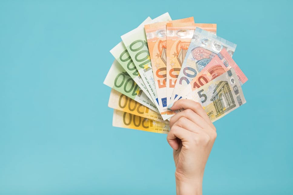 how to buy euros