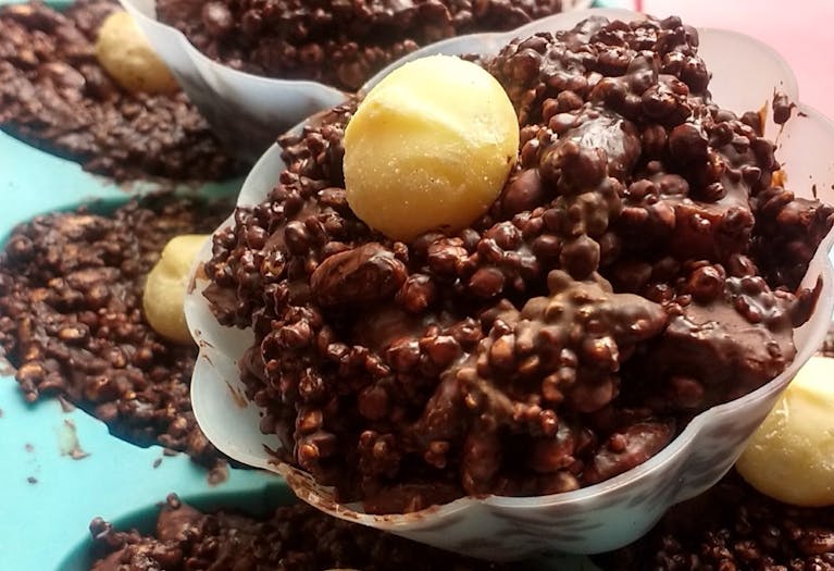 Rhiannon-Easter-rice-crispy-cakes-chocolate-nests-blog.jpg