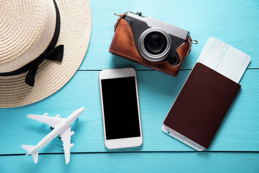 hero-igd-packaged-bank-accounts-mobile-plane-passport.jpg