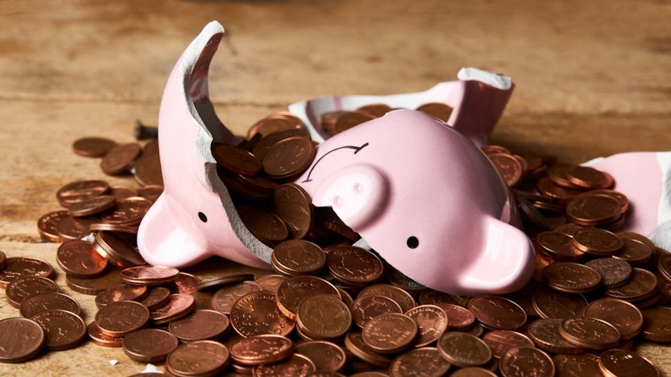igd-blog-moneysavingidiot-broken-piggy-bank-coins-debt.jpg