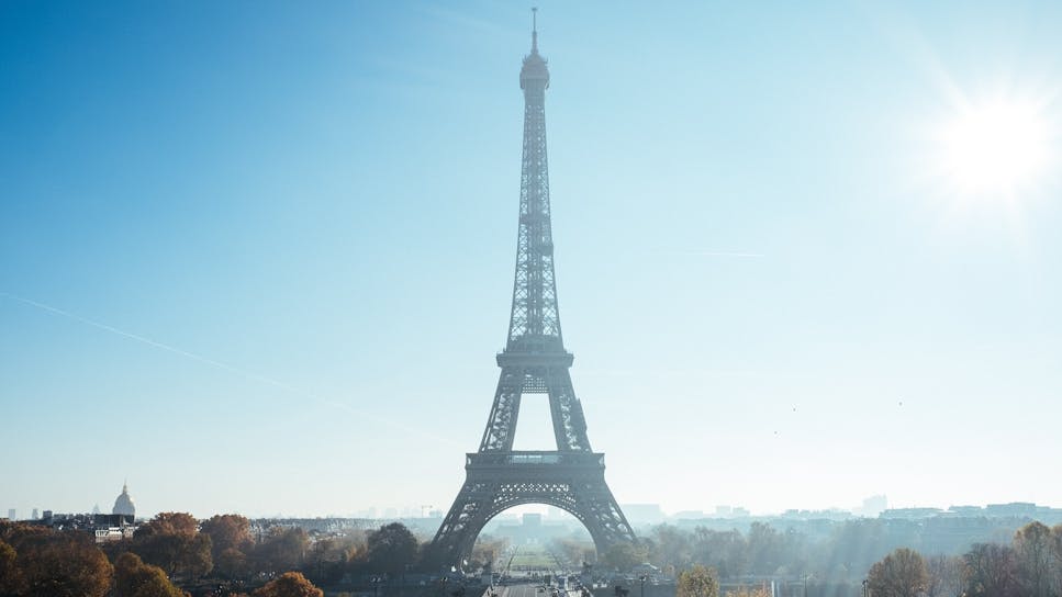 hero-homepage-france-paris-eiffel-tower-travel-robert-bye-unsplash.jpg