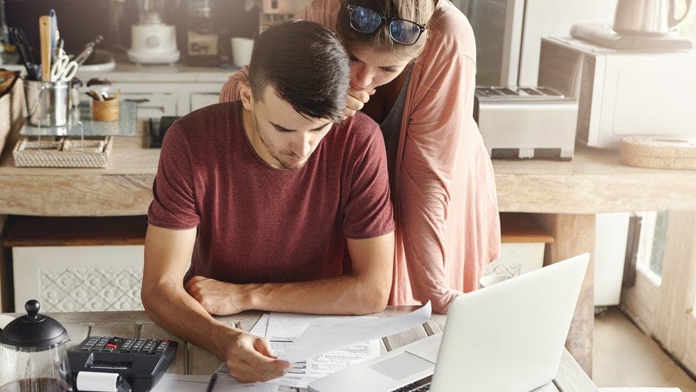 hero-homepage-couple-bank-account-packaged.jpg