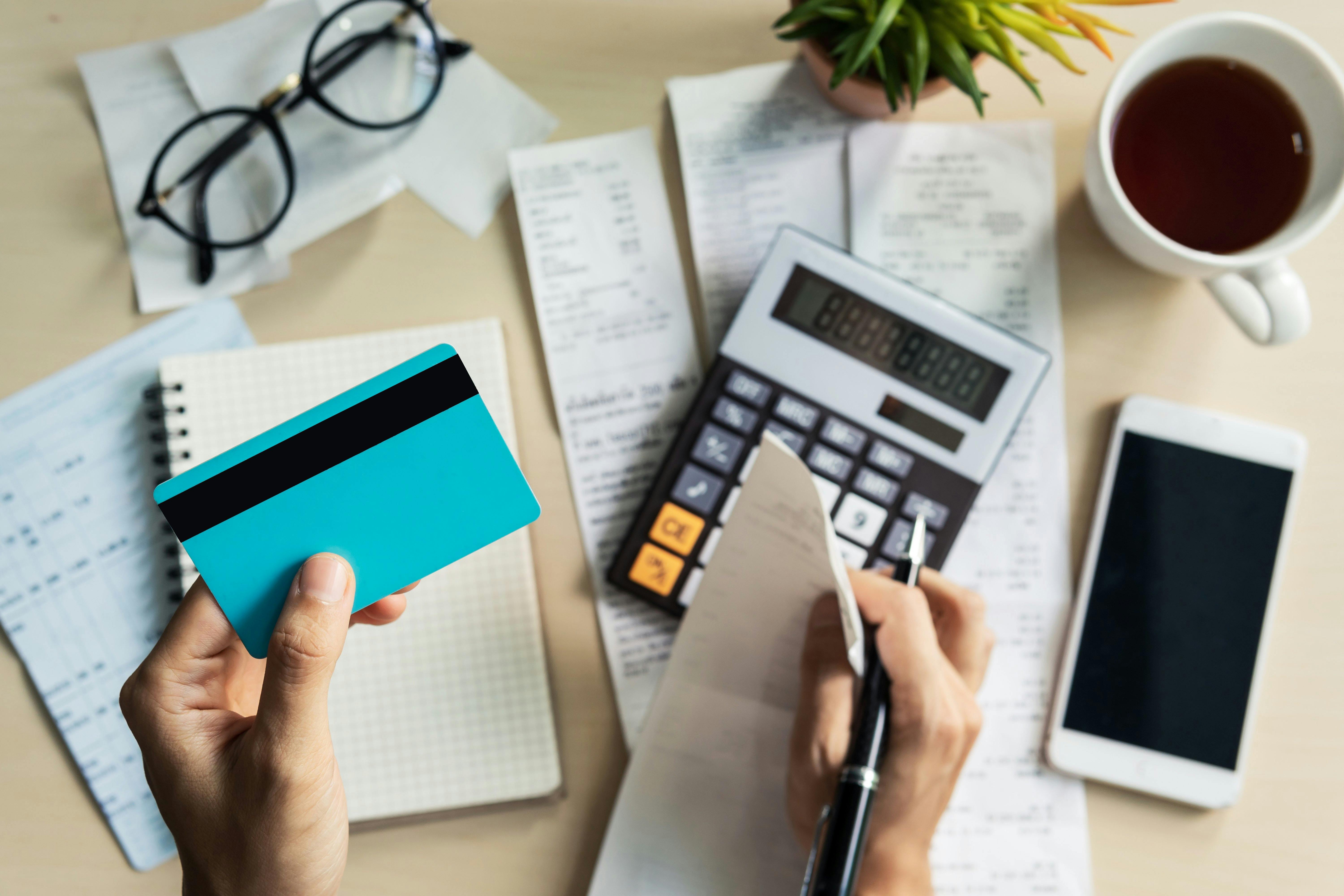 hero-minimum-credit-card-repayment-calculator.jpg
