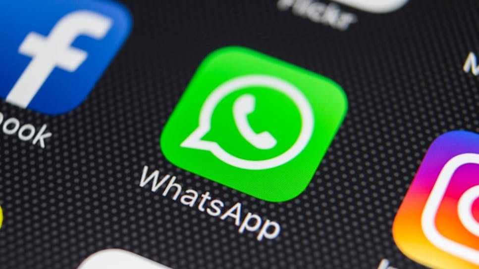 hero-homepage-whatsapp-mobile-phone-screen-apps.jpg