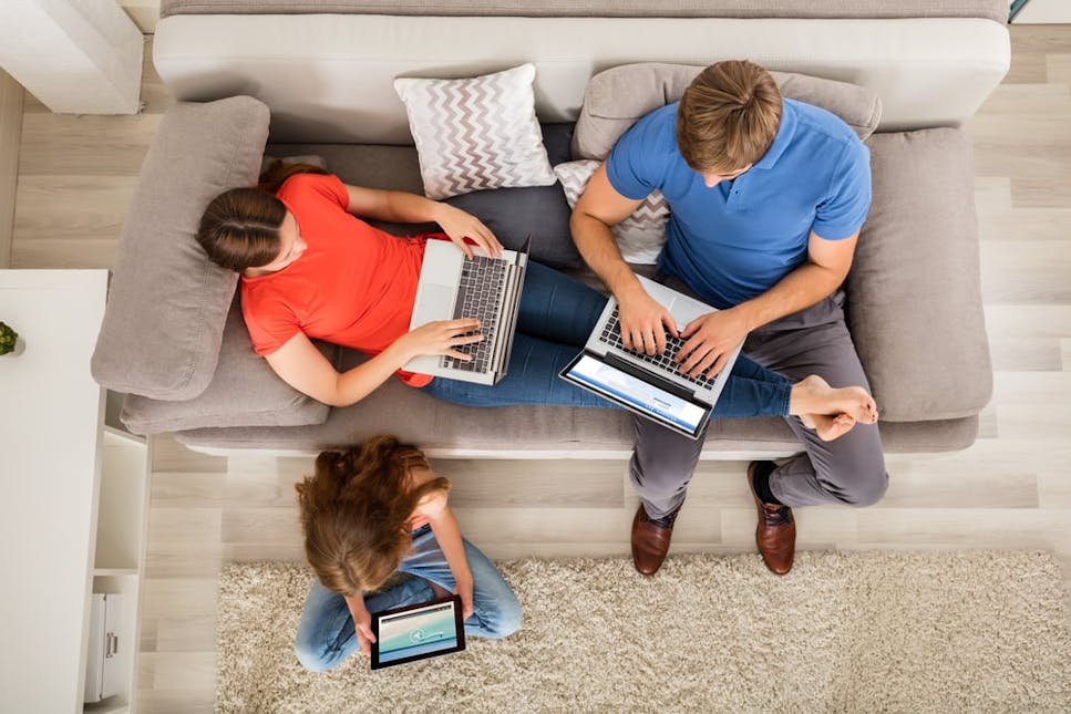 broadband_family_internet_hero.jpg