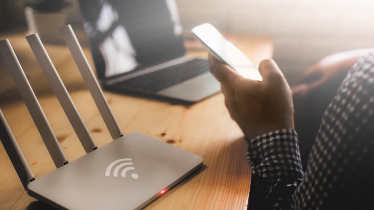 hero-homepage-broadband-router-smartphone-mobile-phone-laptop.png