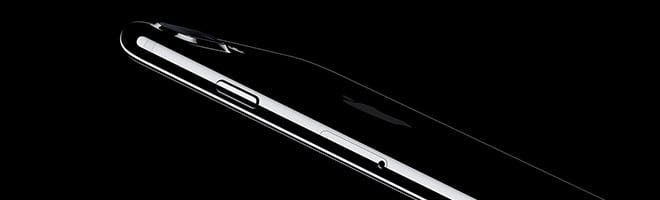 Three takes on Apple with rival interest-free iPhone 7 deal