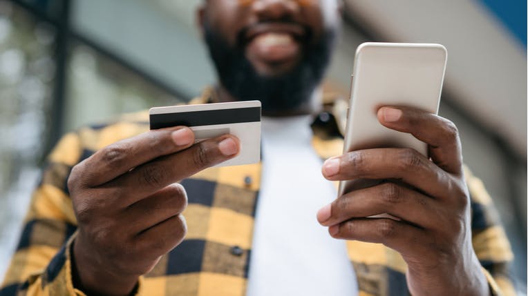 Revolut hands 50,000 customers £20 after banking problems during the ...