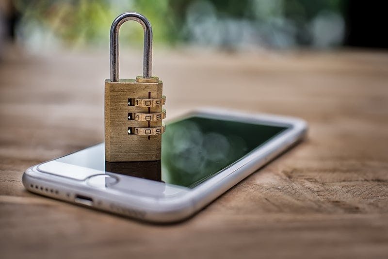 igd-hero-mobile-phone-insurance-lock.jpg