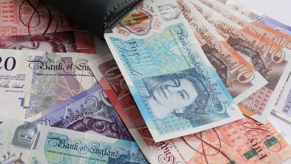 hero-homepage-cash-money-pounds-sterling-notes-five-ten-twenty-fifty.jpg