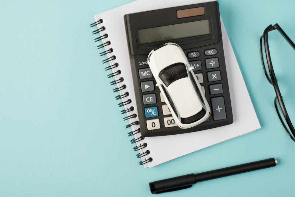hero-car-insurance-car.png