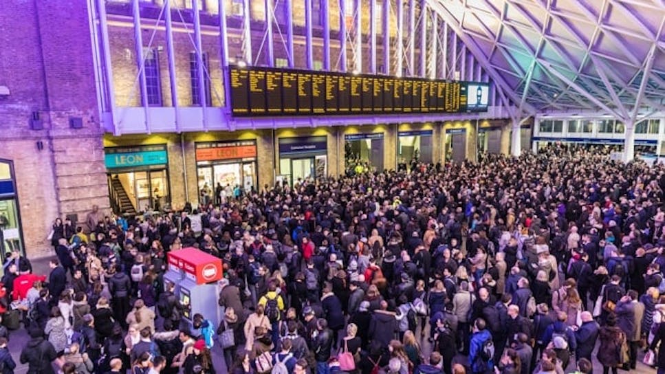 hero-travel-train-delays.jpg