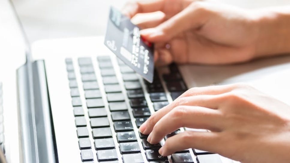 hero-cardsandloans-money-transfer.jpg